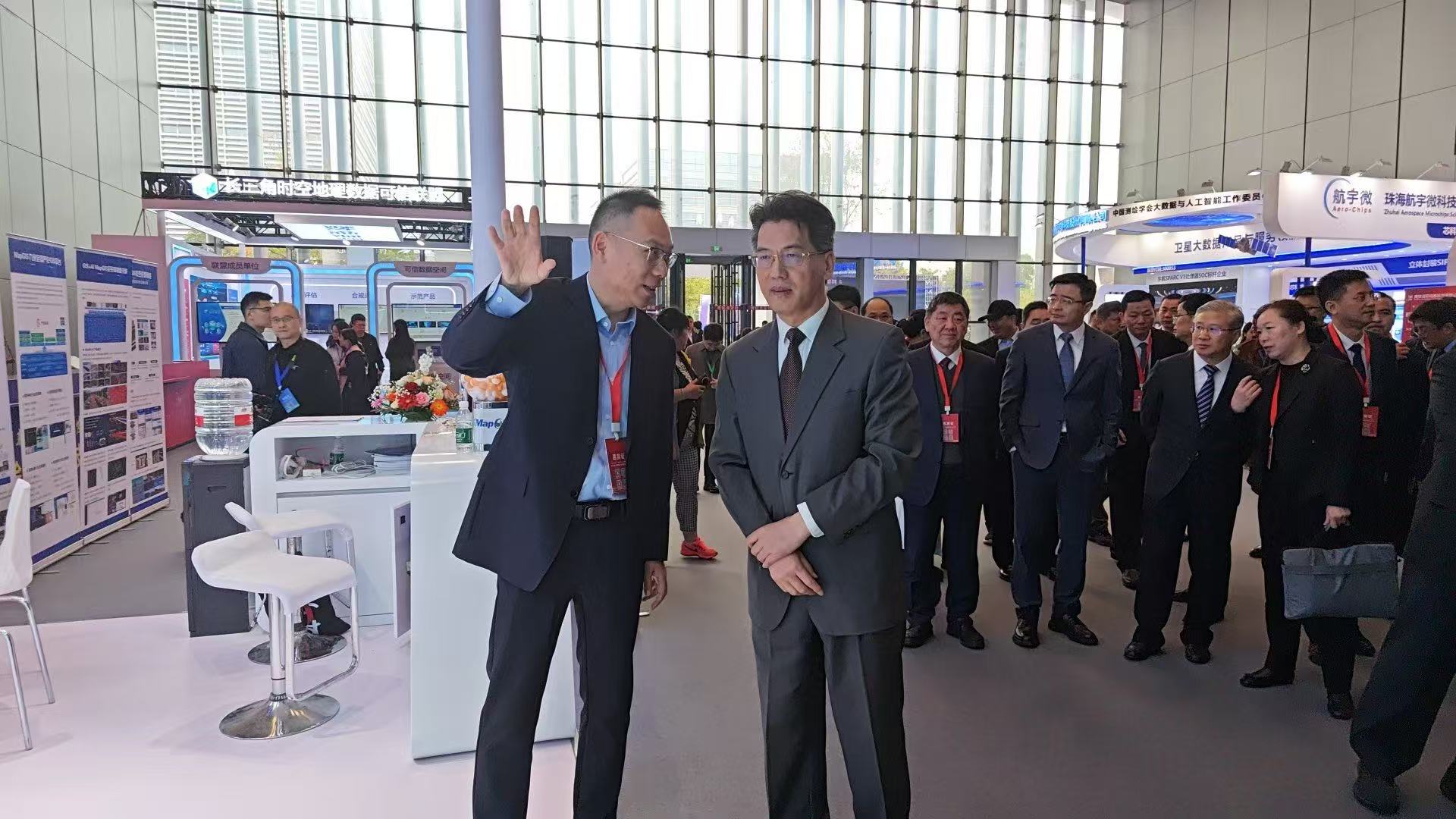 庄少勤.jpg 庄少勤.jpg